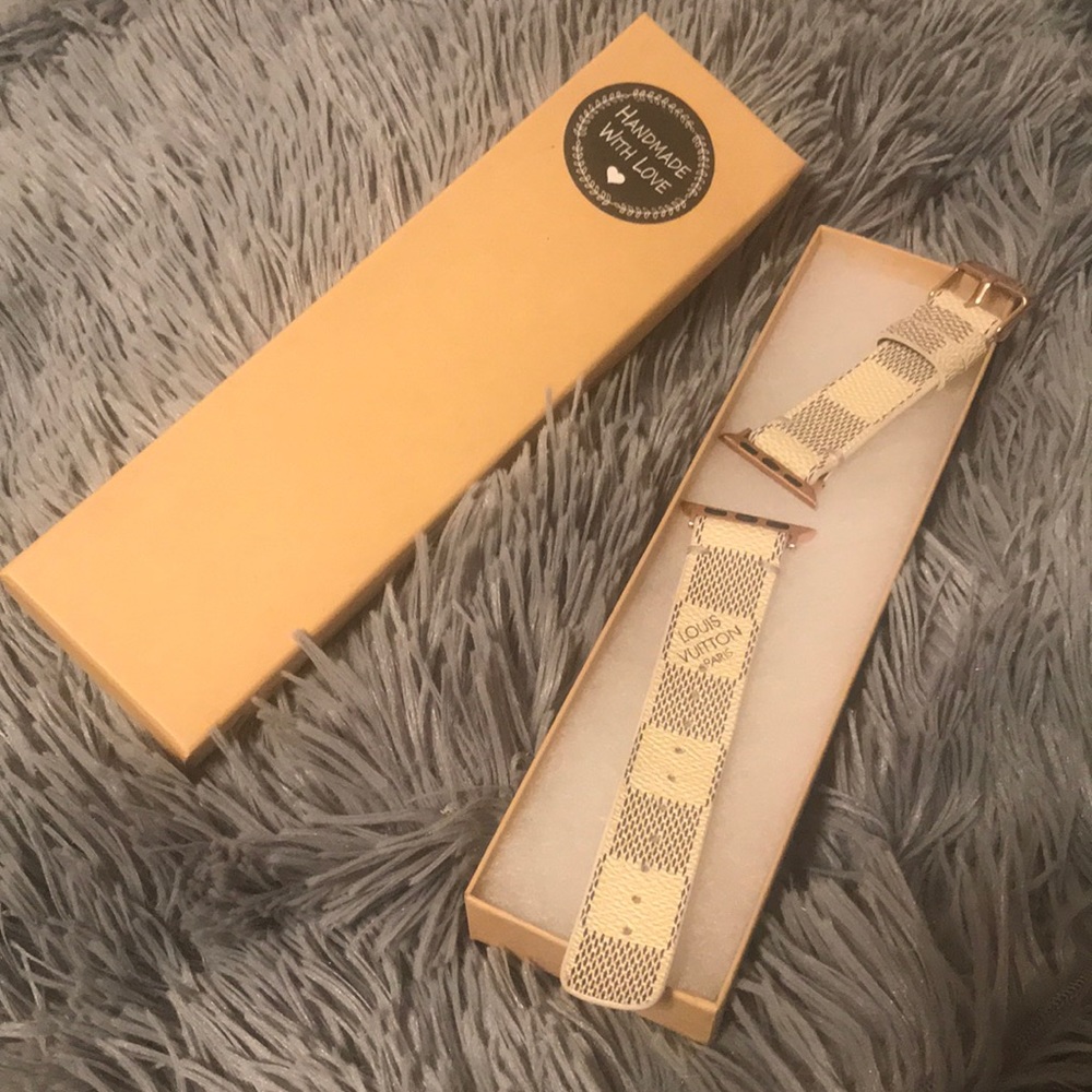 APPLE BAND WATCH